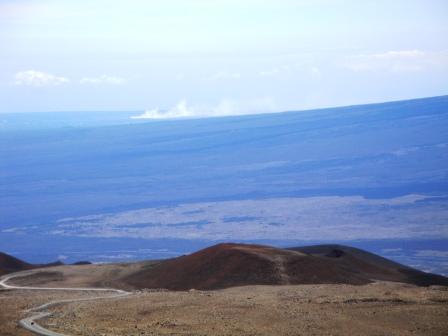 Volcano emissions seen from Mauna Kea summit